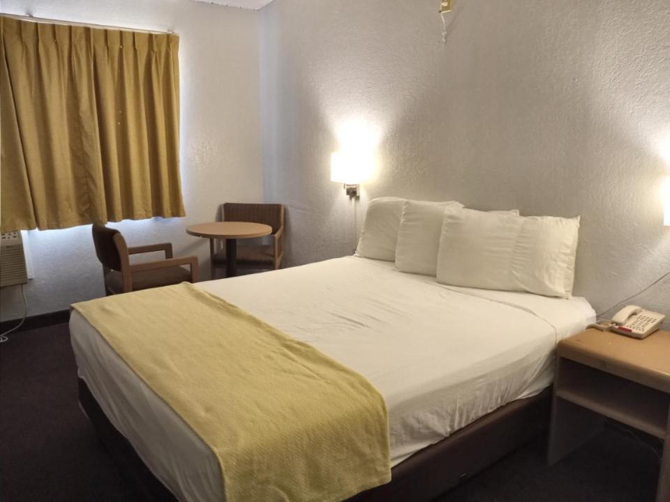 Ez 8 Motel San Jose I Exteriör bild