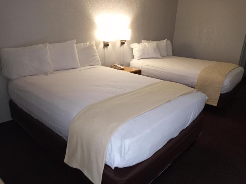 Ez 8 Motel San Jose I Exteriör bild