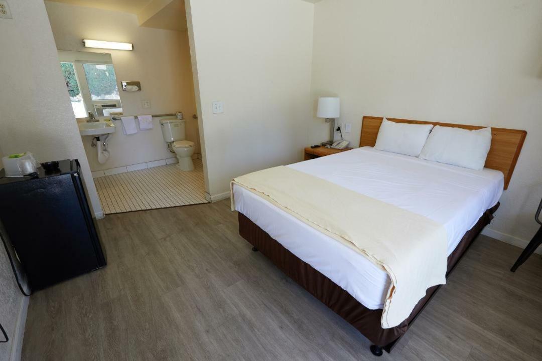Ez 8 Motel San Jose I Exteriör bild