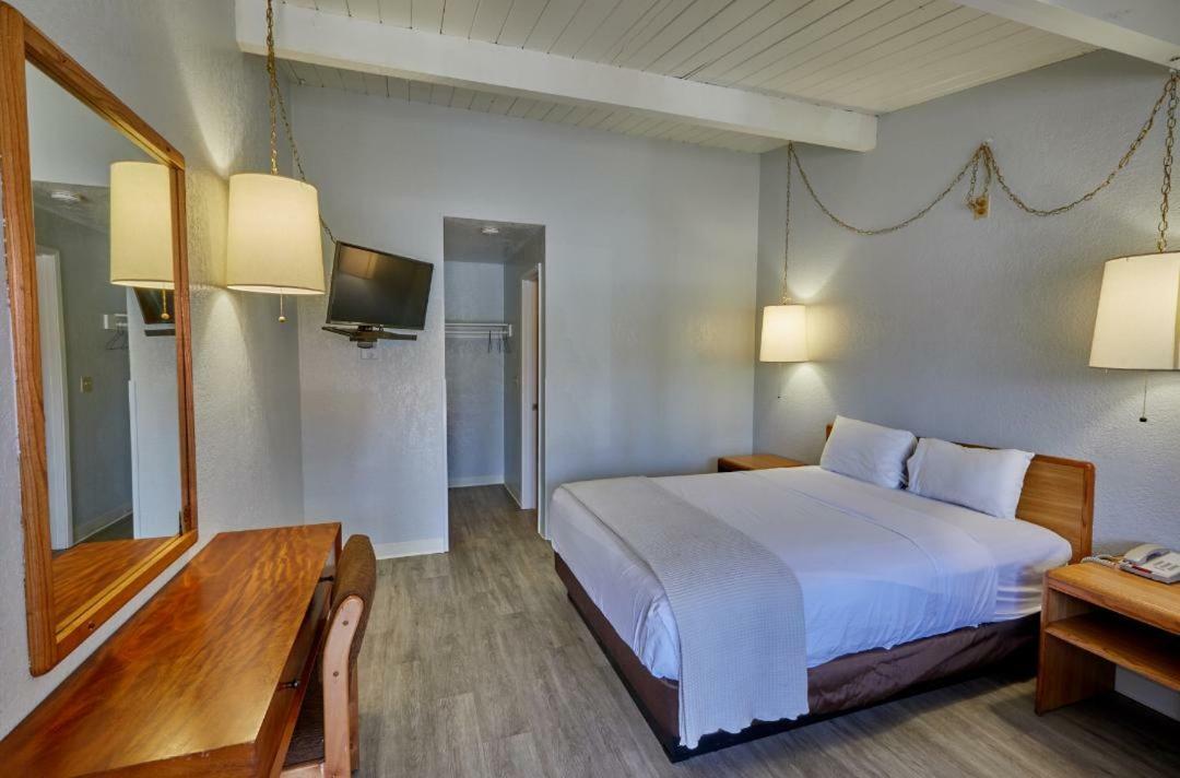 Ez 8 Motel San Jose I Exteriör bild