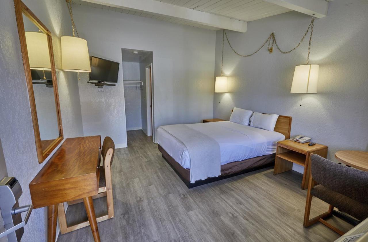 Ez 8 Motel San Jose I Exteriör bild